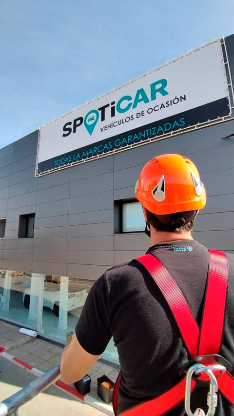 spoticar-480×853