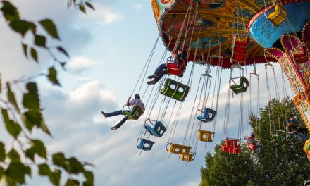Juventud de Boadilla disfruta de salidas gratuitas a parques temáticos en mayo